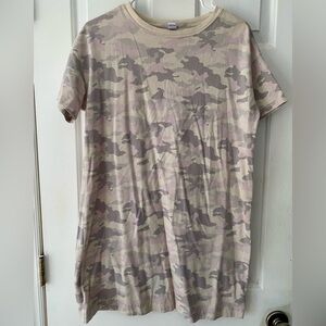 Old Navy Loose Vintage Camo T-Shirt Shift Dress Pink and Tan Camouflage